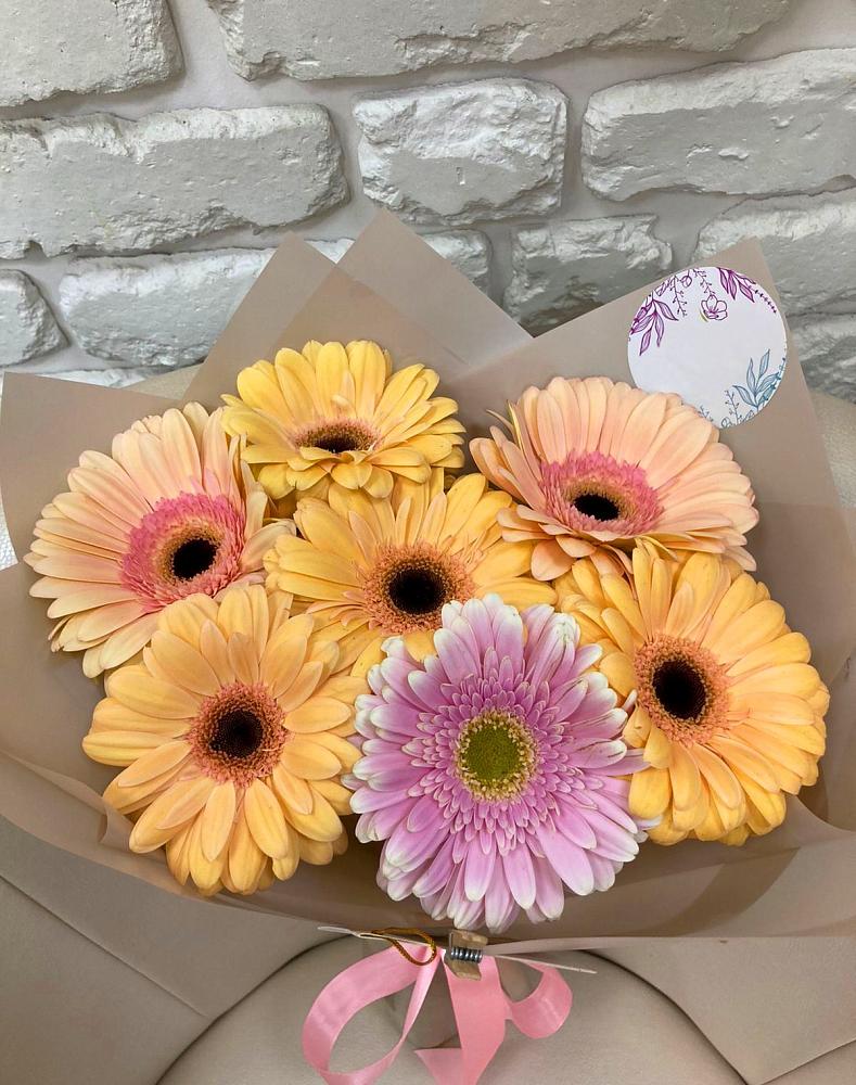 Букет Любимые краски в Алдане Букет цветов из: Герберы в Алдане