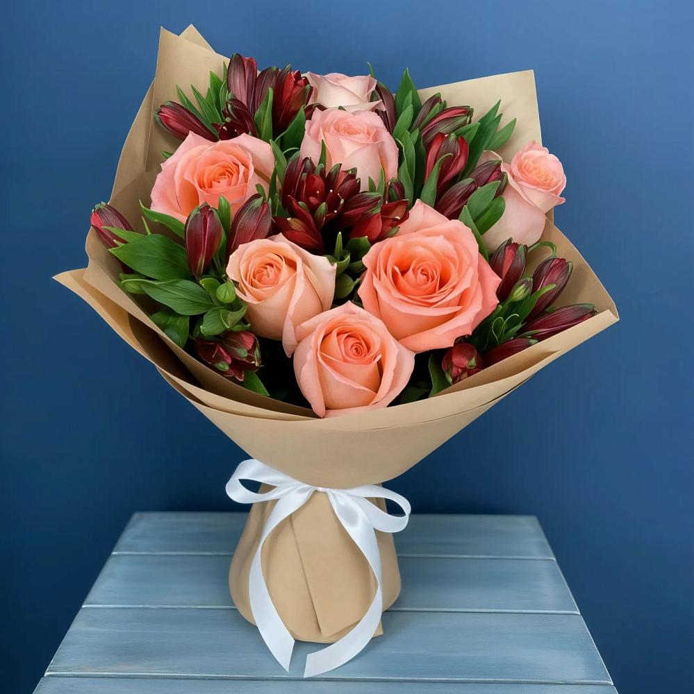 Букет цветов из: Розы и Альстромерии в Алдане