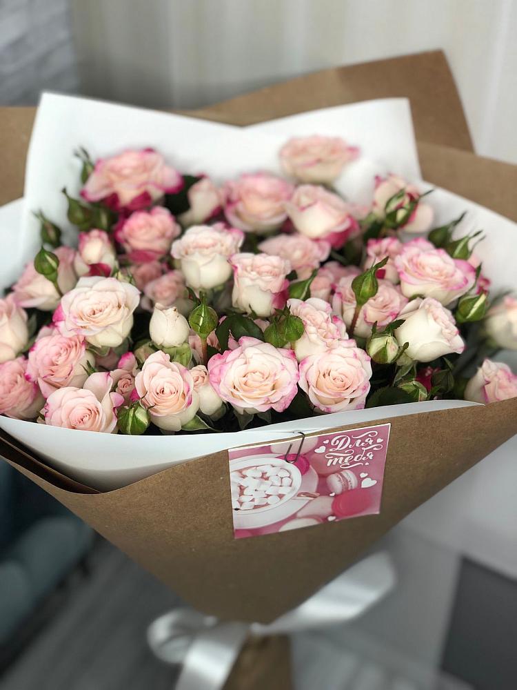 Букет цветов из: Розы в Алдане