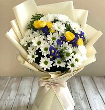 Букет цветов из:  Ирисы, Хризантемы и Розы #REPLACE_PRED# Алдане