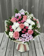 Букет цветов из:  Альстромерии, Гвоздики, Розы и Хризантемы в Алдане