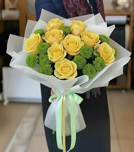 Букет цветов из:  Хризантемы и Розы в Алдане