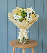 Букет Луч солнца в Алдане Букет цветов из:  Хризантемы и Розы в Алдане