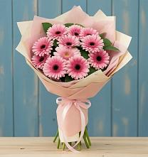 Букет пурпурно-розовый #REPLACE_PRED# Алдане Букет цветов из:  Герберы #REPLACE_PRED# Алдане