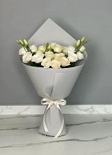 Букет цветов из:  Розы и Лизиантусы в Алдане